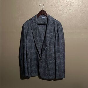 Gray Sport Coat with Notched Lapel and Modern Fit